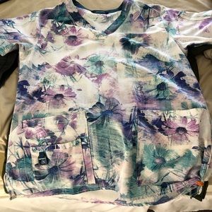 Women’s Carhartt Force scrub top